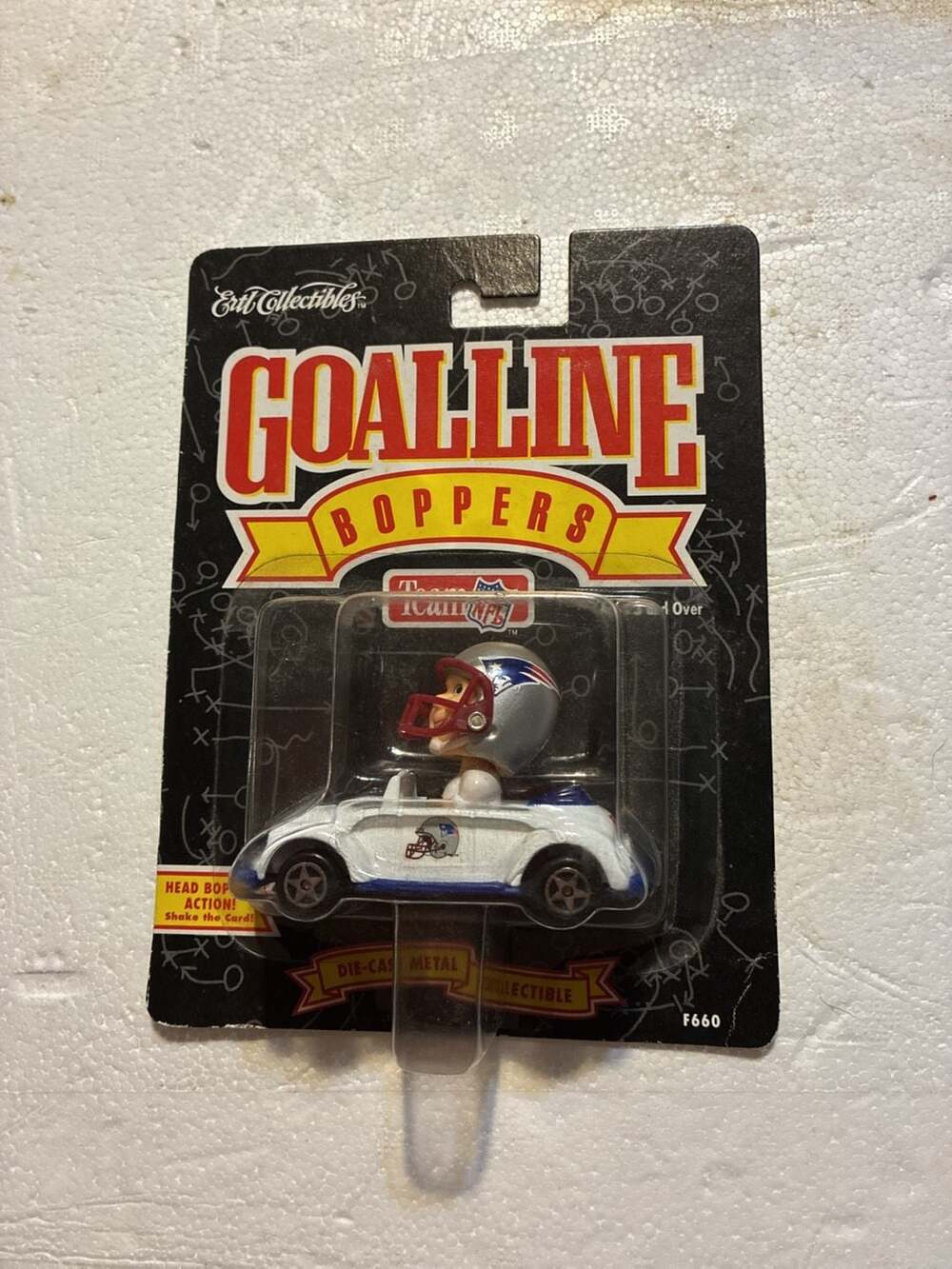 1996 Ertl Collectibles Goalline Boppers New England Patriots Volkswagen Beetle D